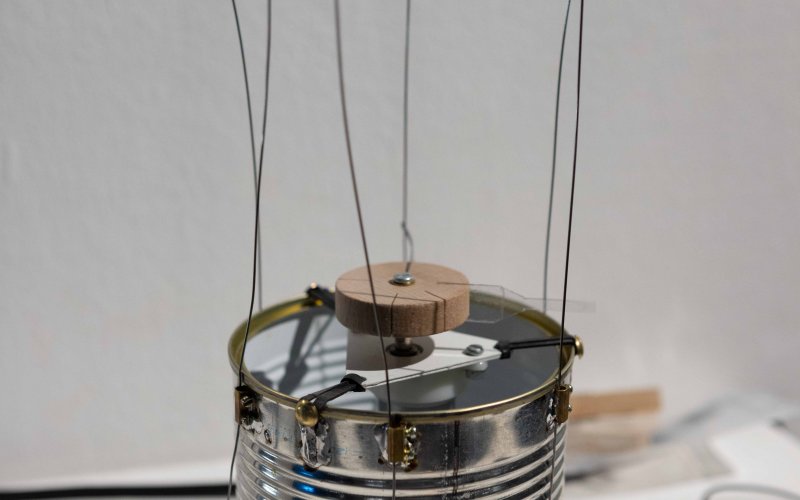 ©esc medien kunst labor - (RE)NEW Part I - Motor Dosen Kalimba by Ralf Schreiber - Foto MGross