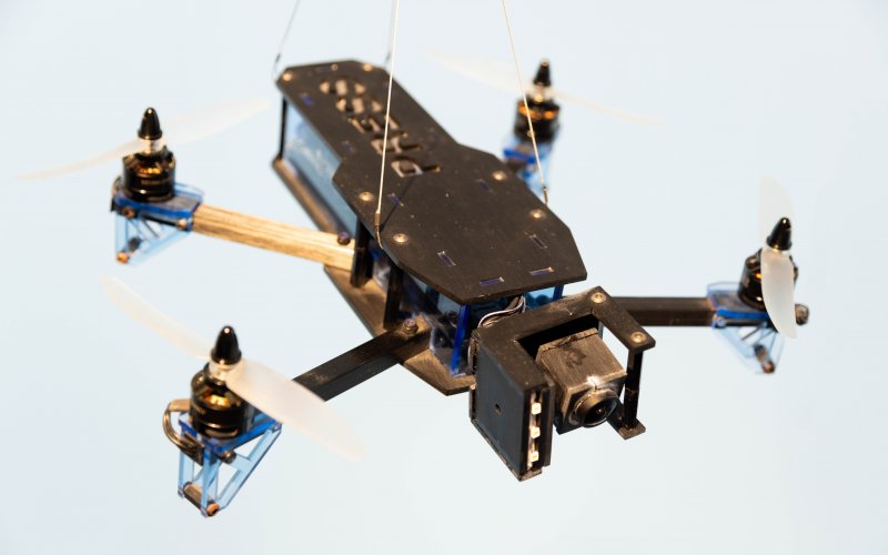 Drohne, Superflux The Drone Aviary, Ausstellungsansicht.  Foto: Martin Gross